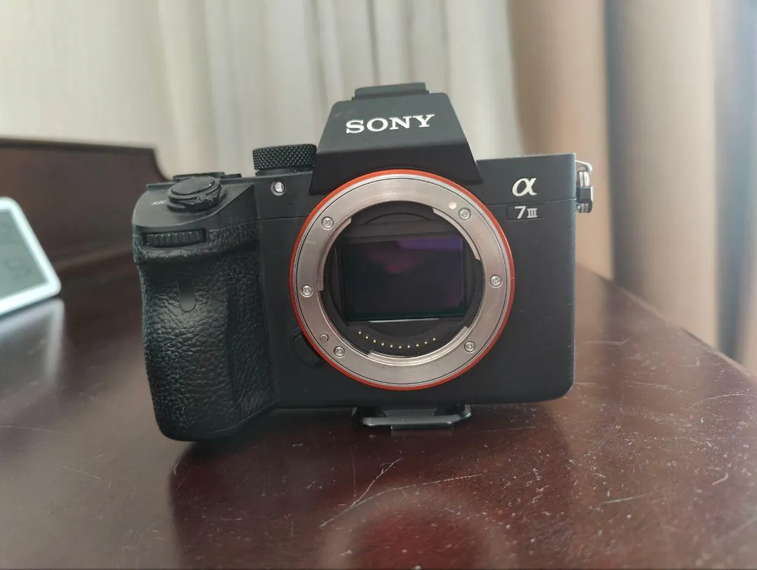 Sony A7 III კამერა (body) — ფოტო 3