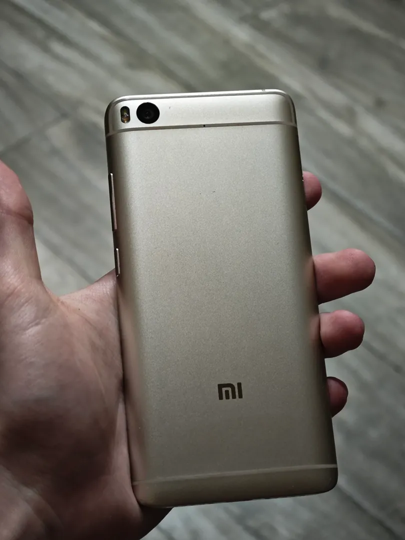 Xiaomi Mi 5s 128GB — ფოტო 3