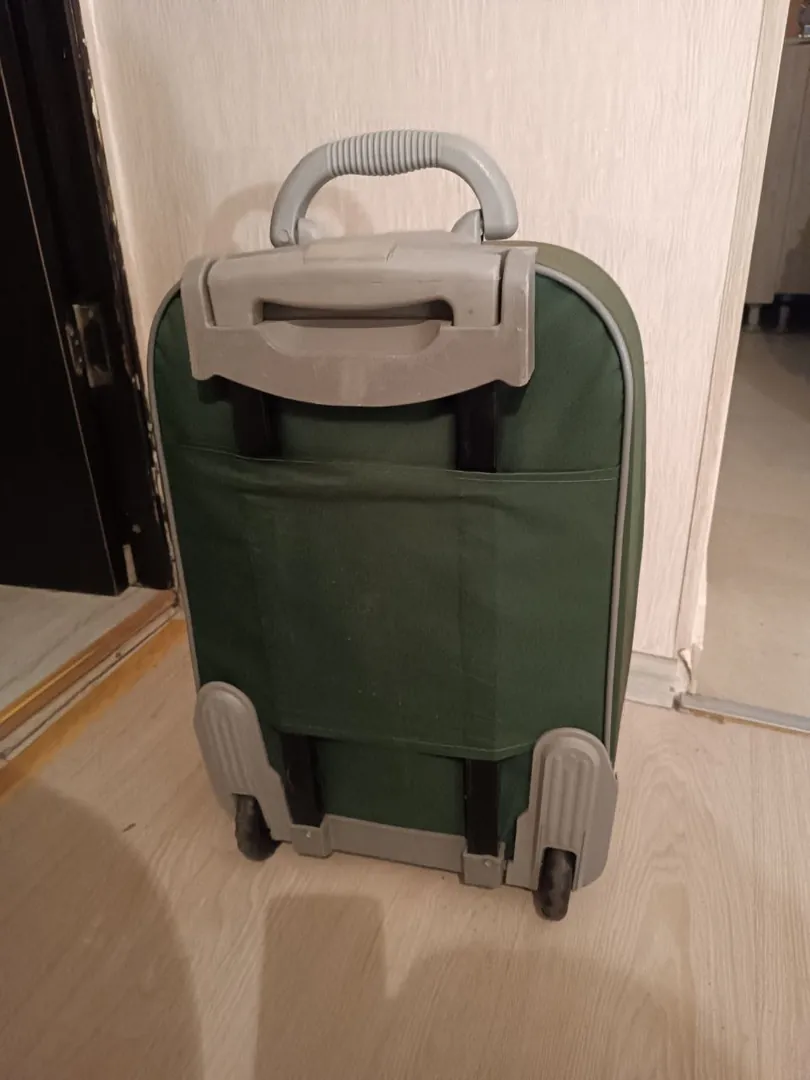 Suitcase — photo 1