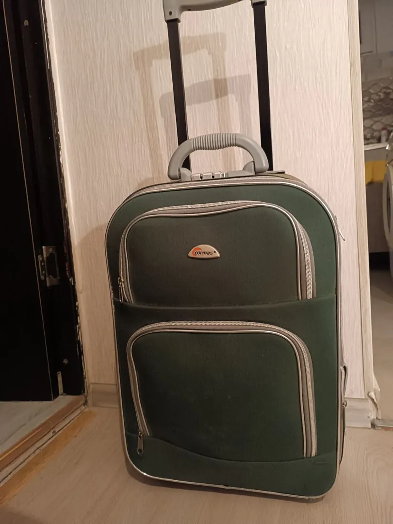 Suitcase — photo 2