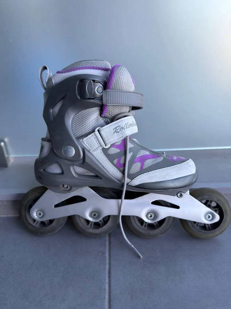 Rollerblade skates — photo 1