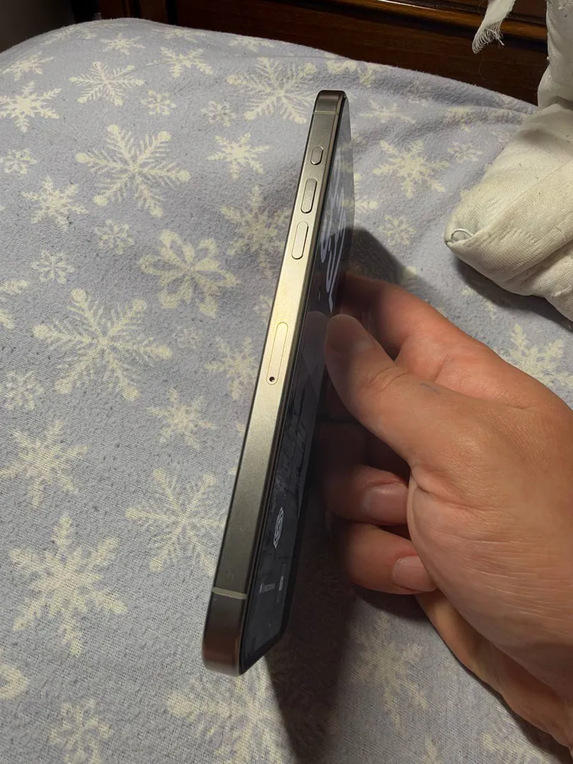 iPhone 15 Pro Max — ფოტო 3
