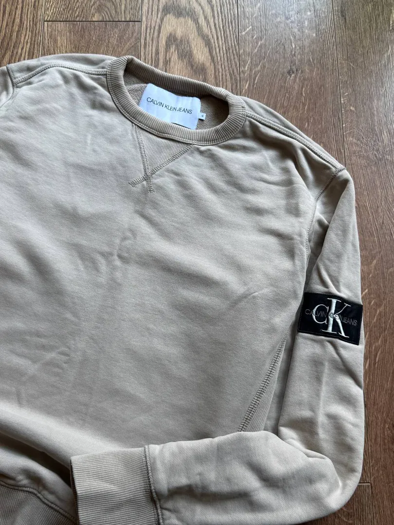 Calvin Klein sweatshirt — photo 1
