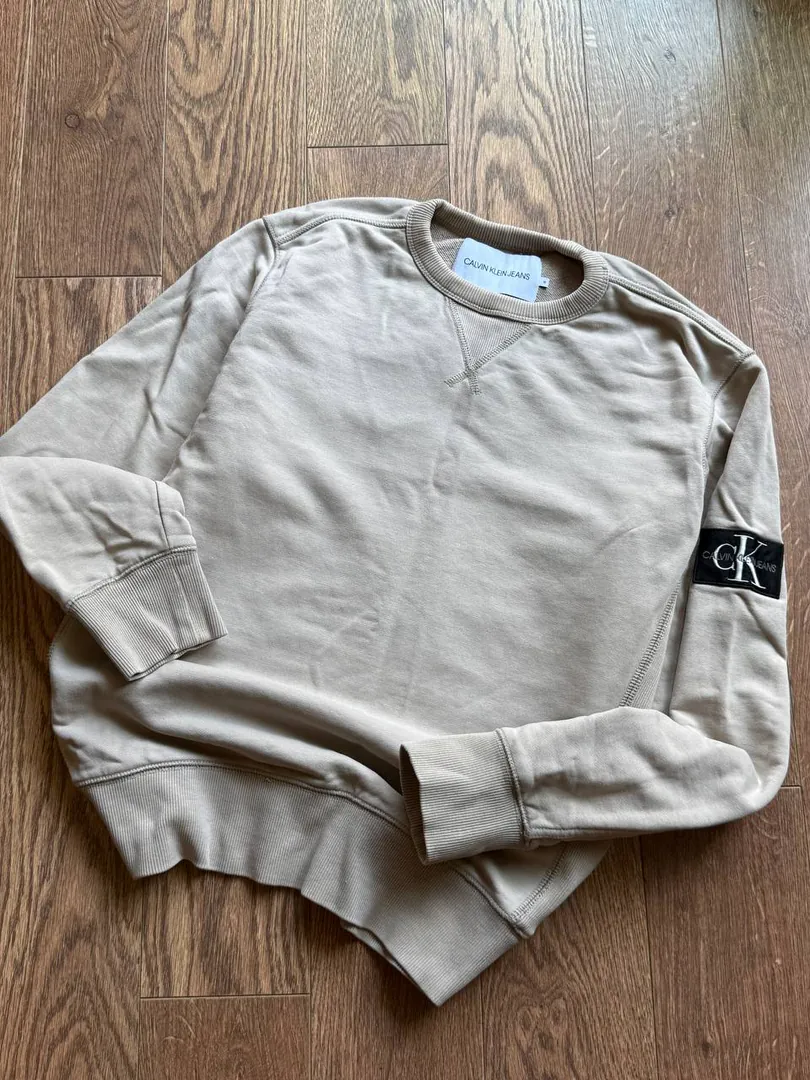 Calvin Klein sweatshirt — photo 2