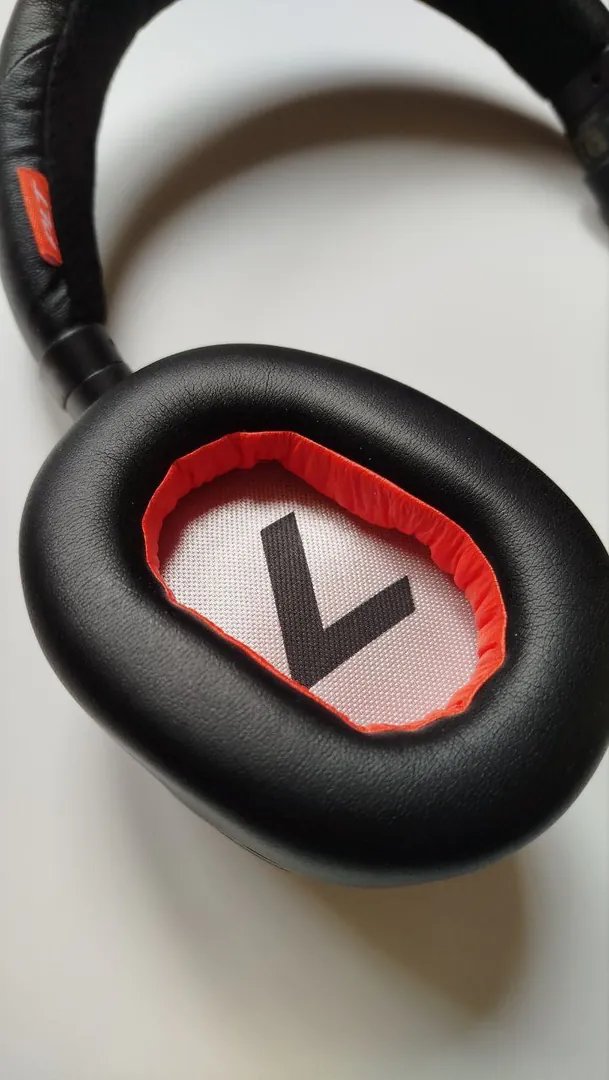 Наушники Plantronics Voyager 8200UC — фото 2