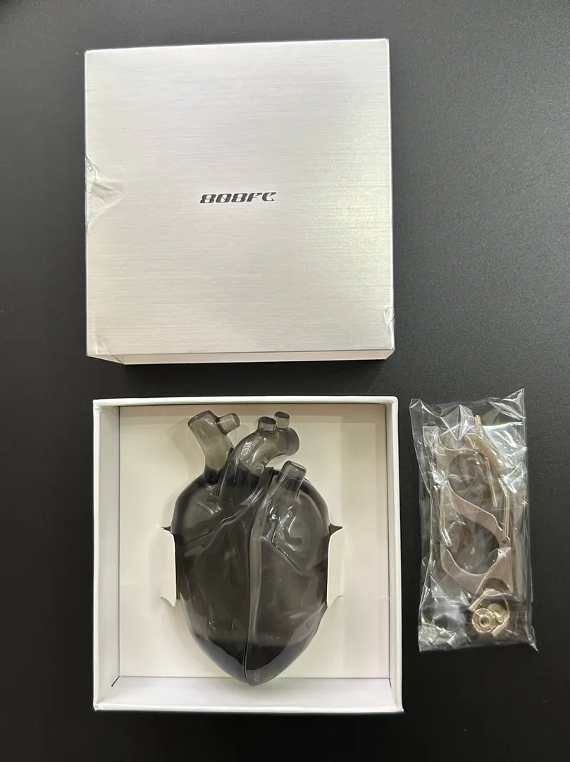 Чехол-сердце для AirPods 3 — фото 2
