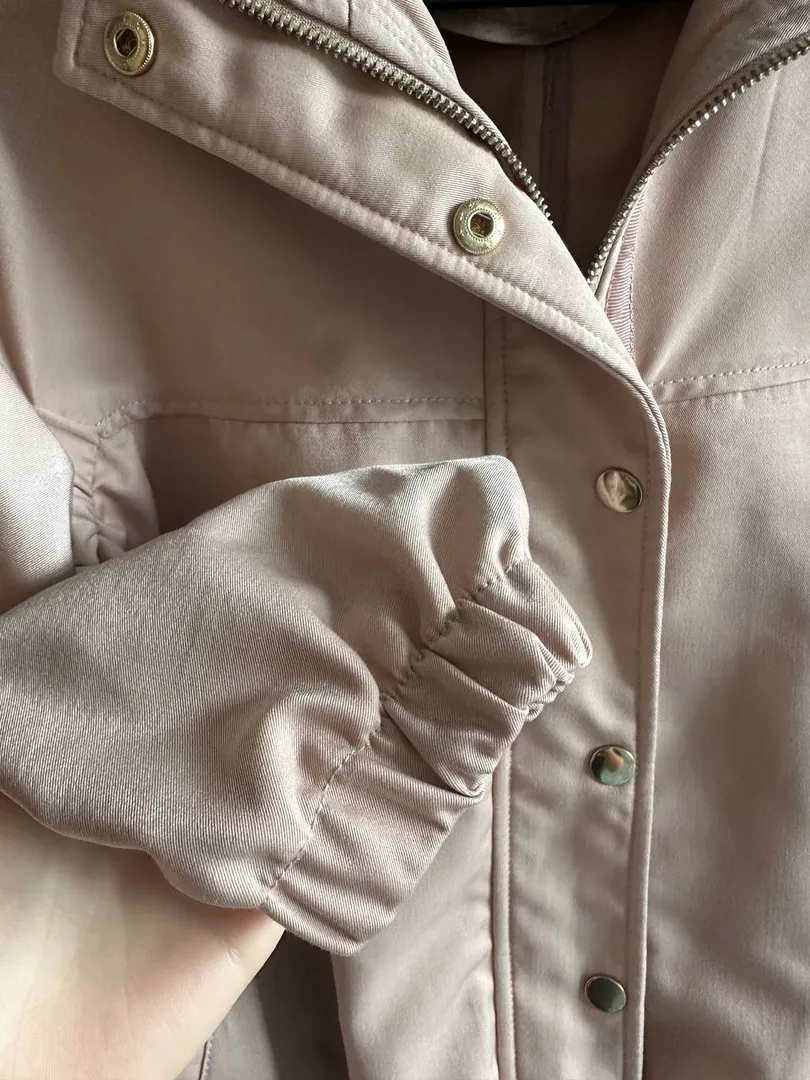 Women's windbreaker — photo 1
