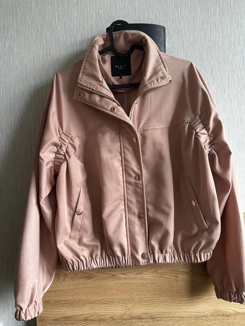 Women's windbreaker — photo 3