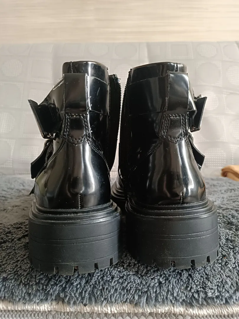 Patent leather boots size 39 — photo 2