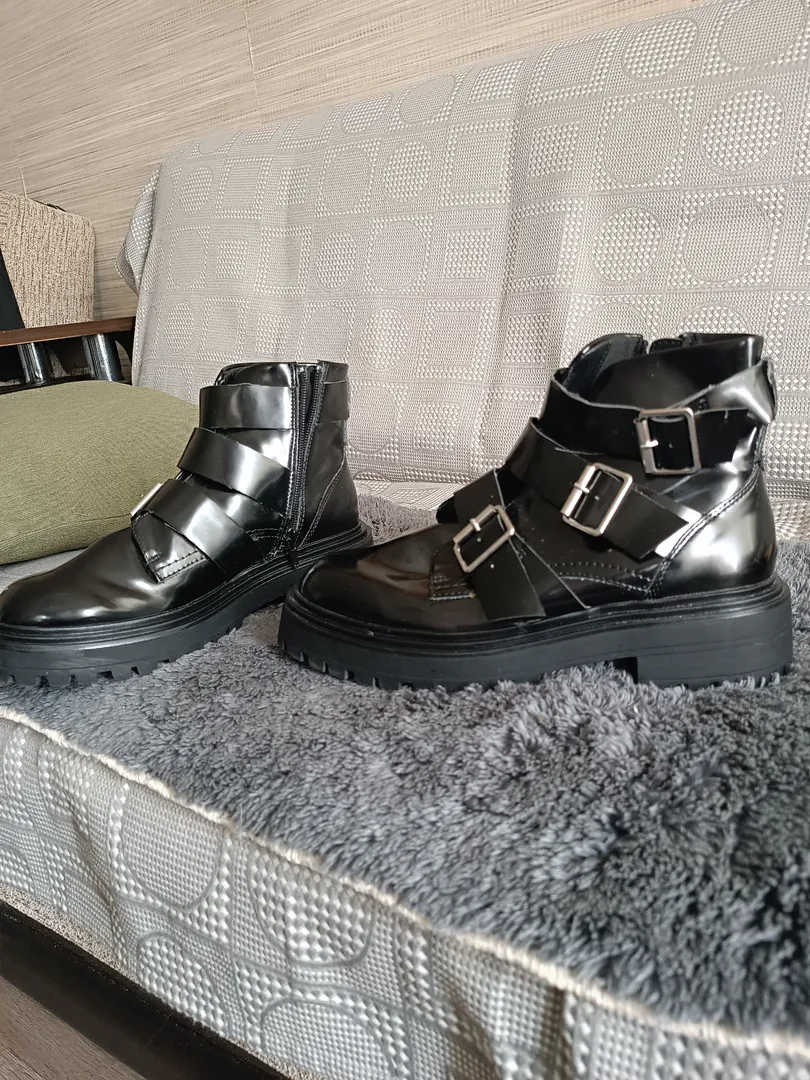 Patent leather boots size 39 — photo 4