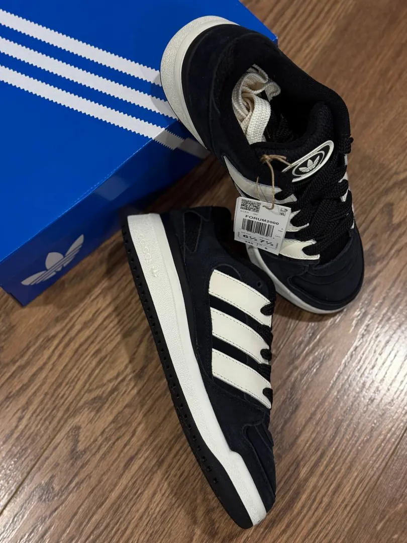 Женские кроссовки Adidas — фото 2