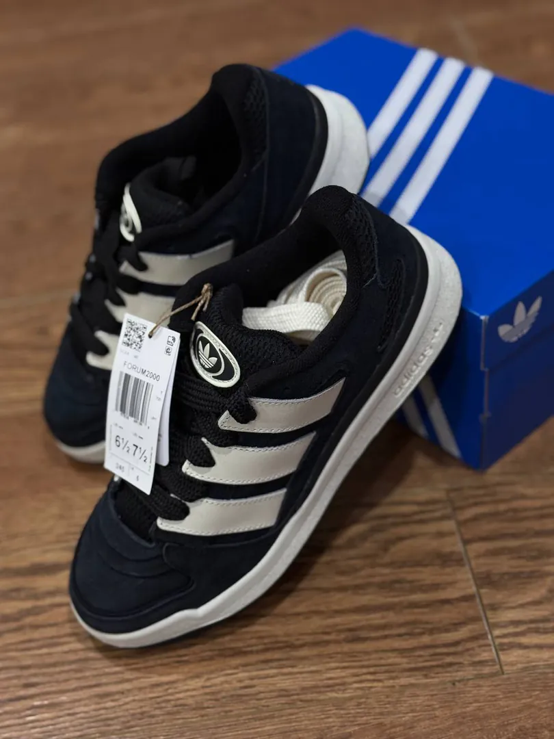 Женские кроссовки Adidas — фото 4