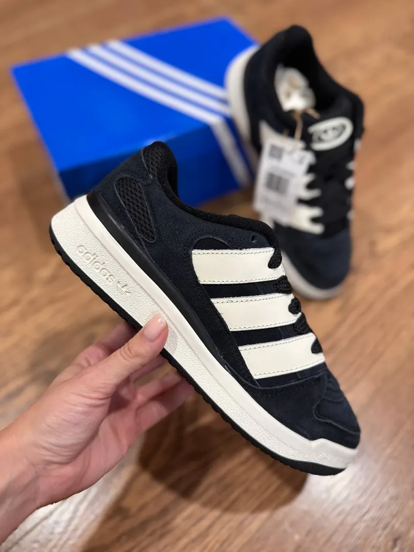 Женские кроссовки Adidas — фото 5