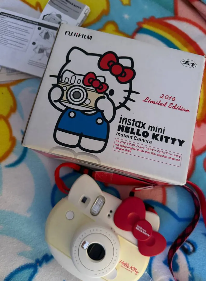 Instax Hello Kitty ფოტოაპარატი — ფოტო 1