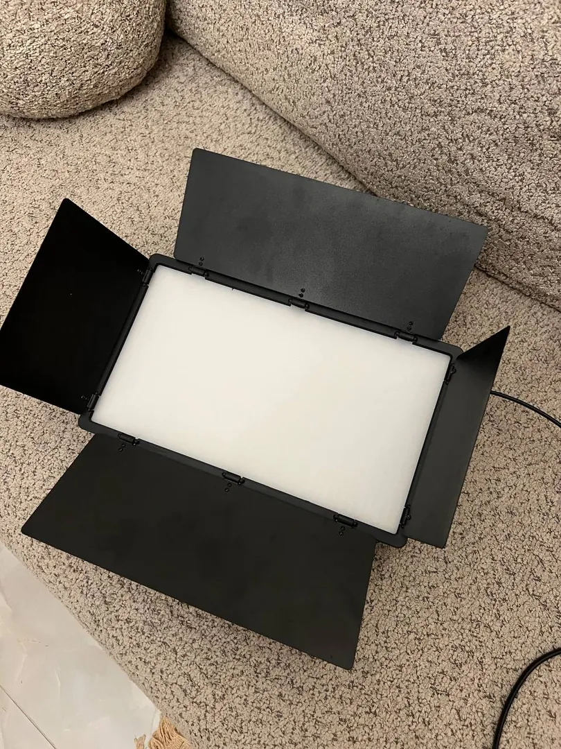 LED ვიდეო განათება U800+ სამფეხა ტრიპოდით — ფოტო 3