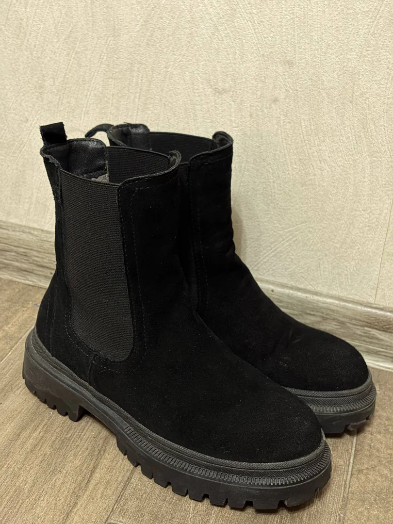 Suede boots — photo 1