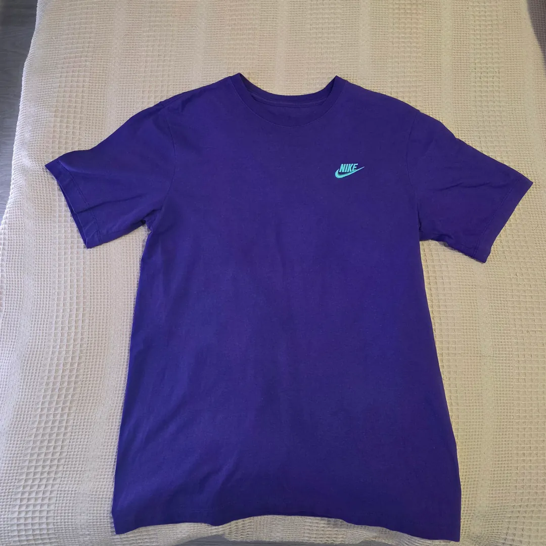Мужская футболка Nike The Nike Tee — фото 1