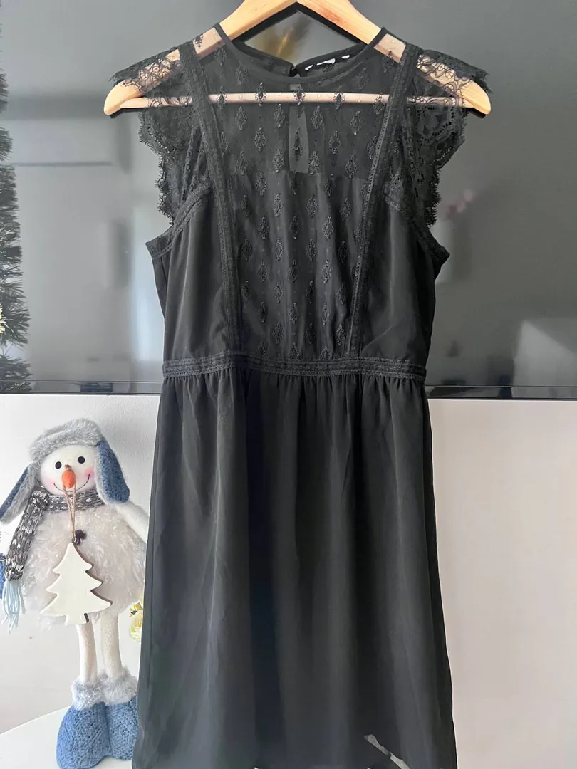 Black lace dress — photo 1