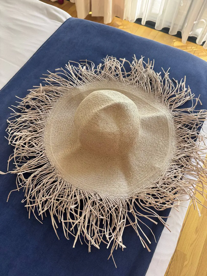 Hat — photo 1