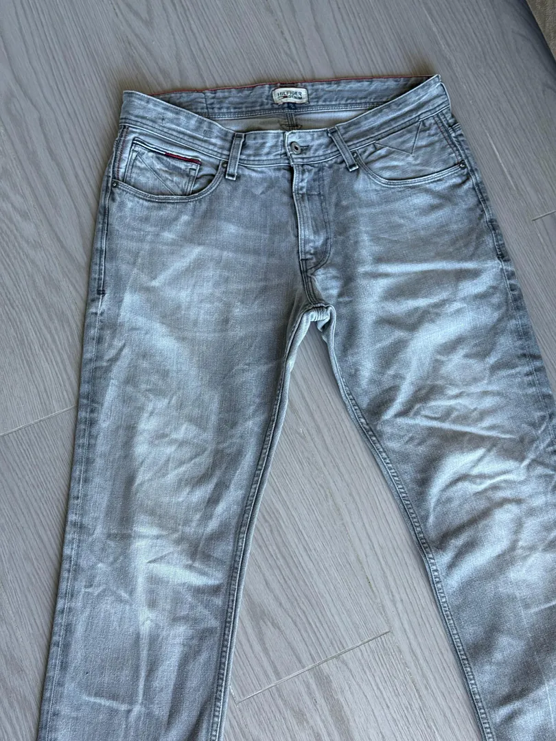Джинсы Tommy Hilfiger — фото 1