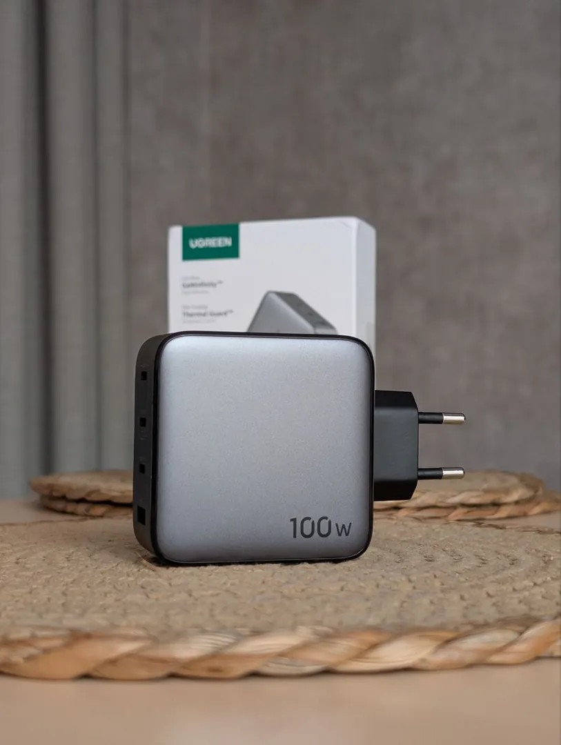 UGREEN GaN 100W Power Adapter — photo 5