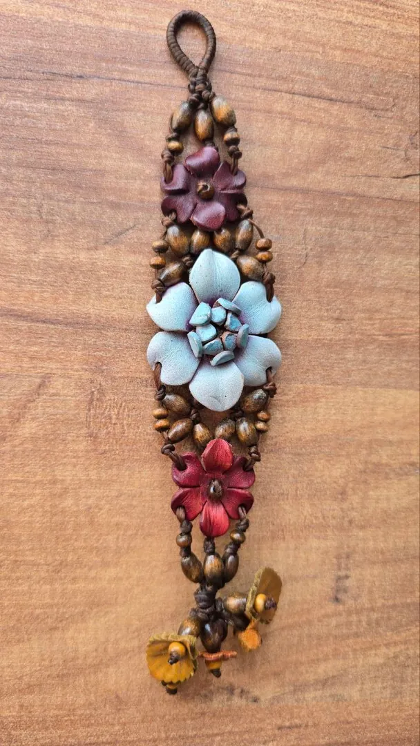 Handmade leather bracelet with wood — photo 1