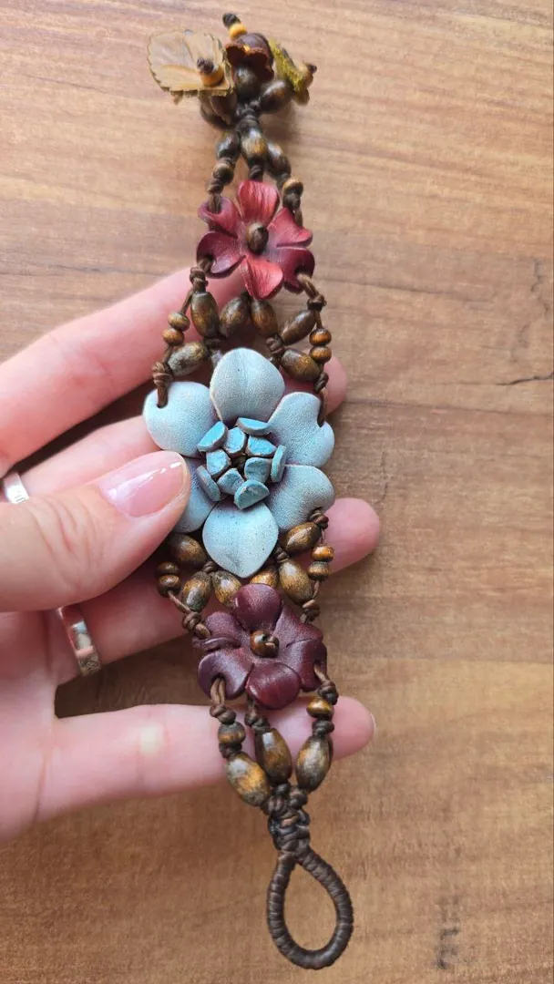 Handmade leather bracelet with wood — photo 2