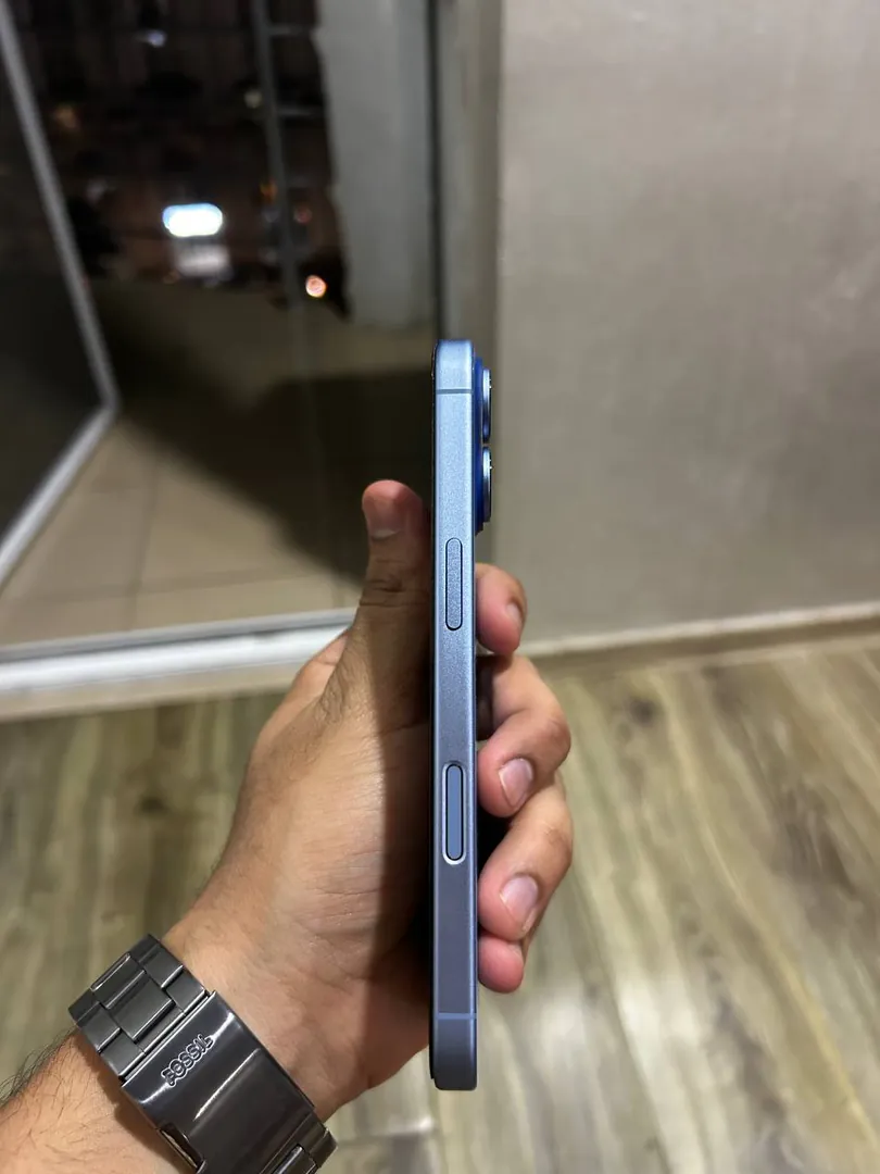 iPhone 17 256GB Mist Blue — фото 4