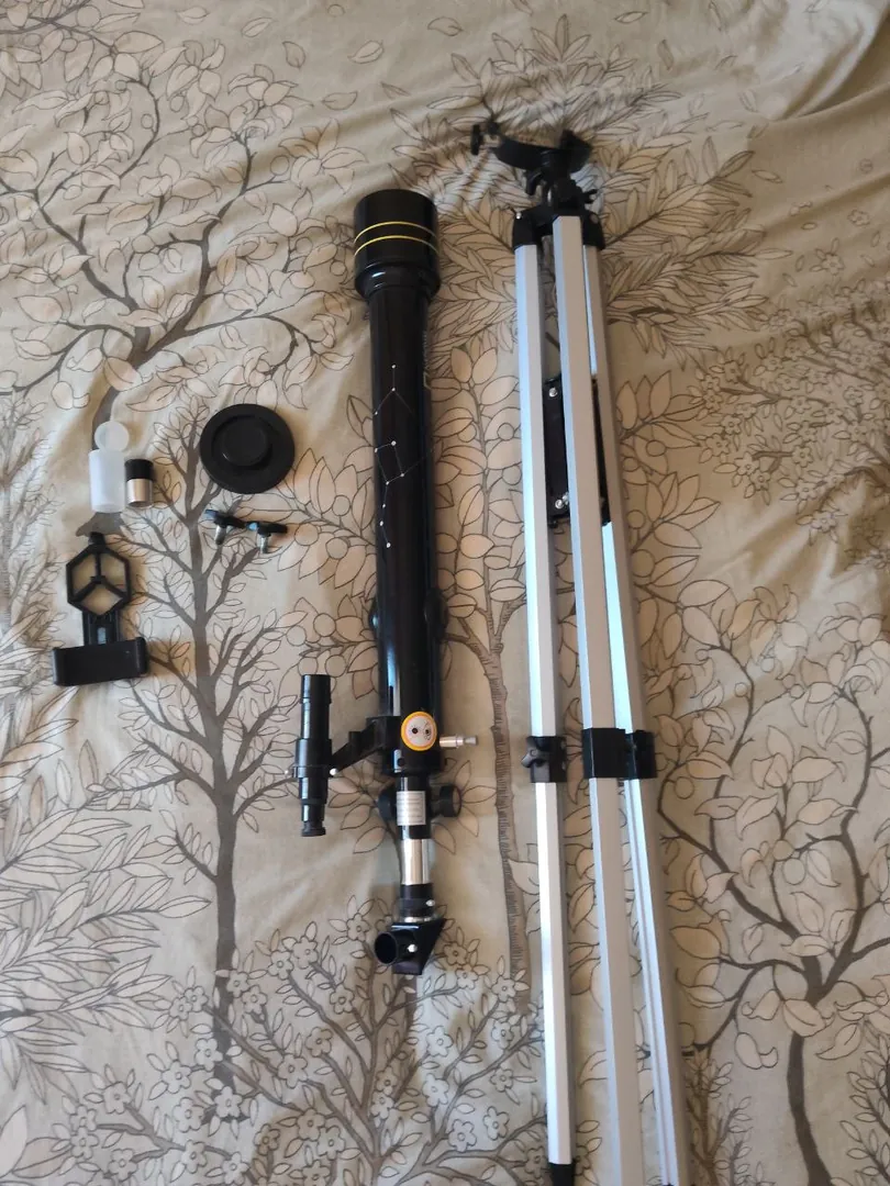 Telescope with lens — photo 1