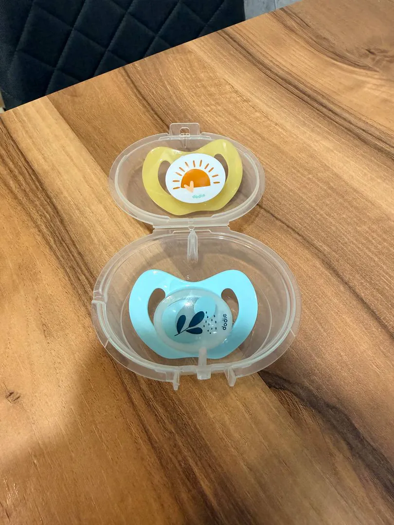 Orthodontic pacifiers 0-6 months — photo 1