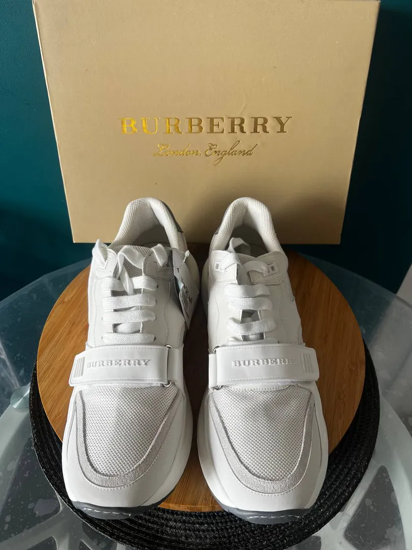 Burberry Sneakers — photo 3