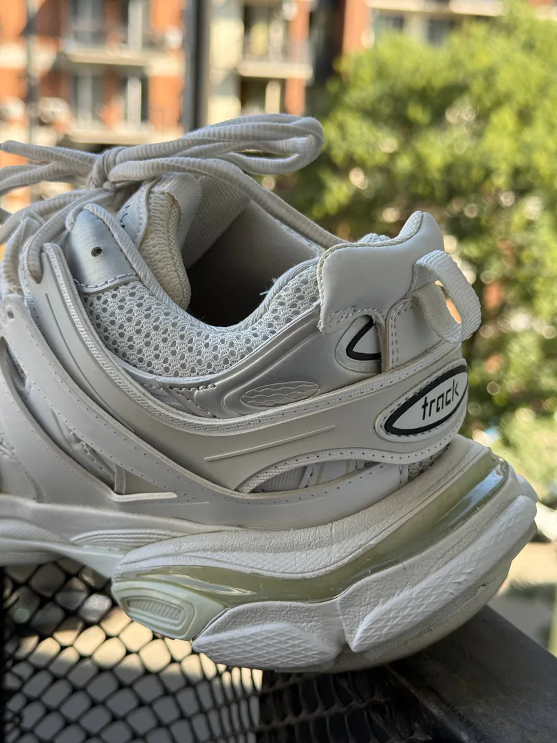 Кроссовки Balenciaga Track Charms — фото 1