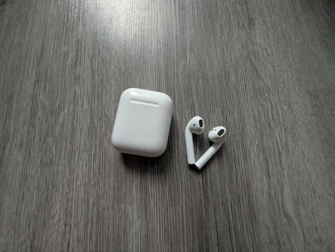 Наушники Apple AirPods 2 — фото 1
