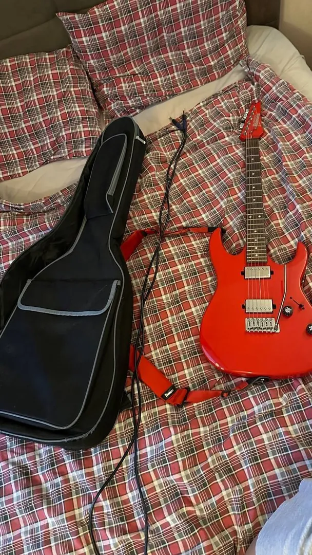 Ibanez Gio electric guitar — photo 2