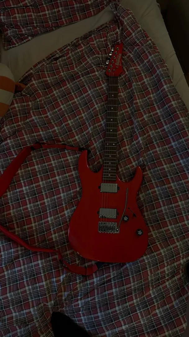 Ibanez Gio electric guitar — photo 3