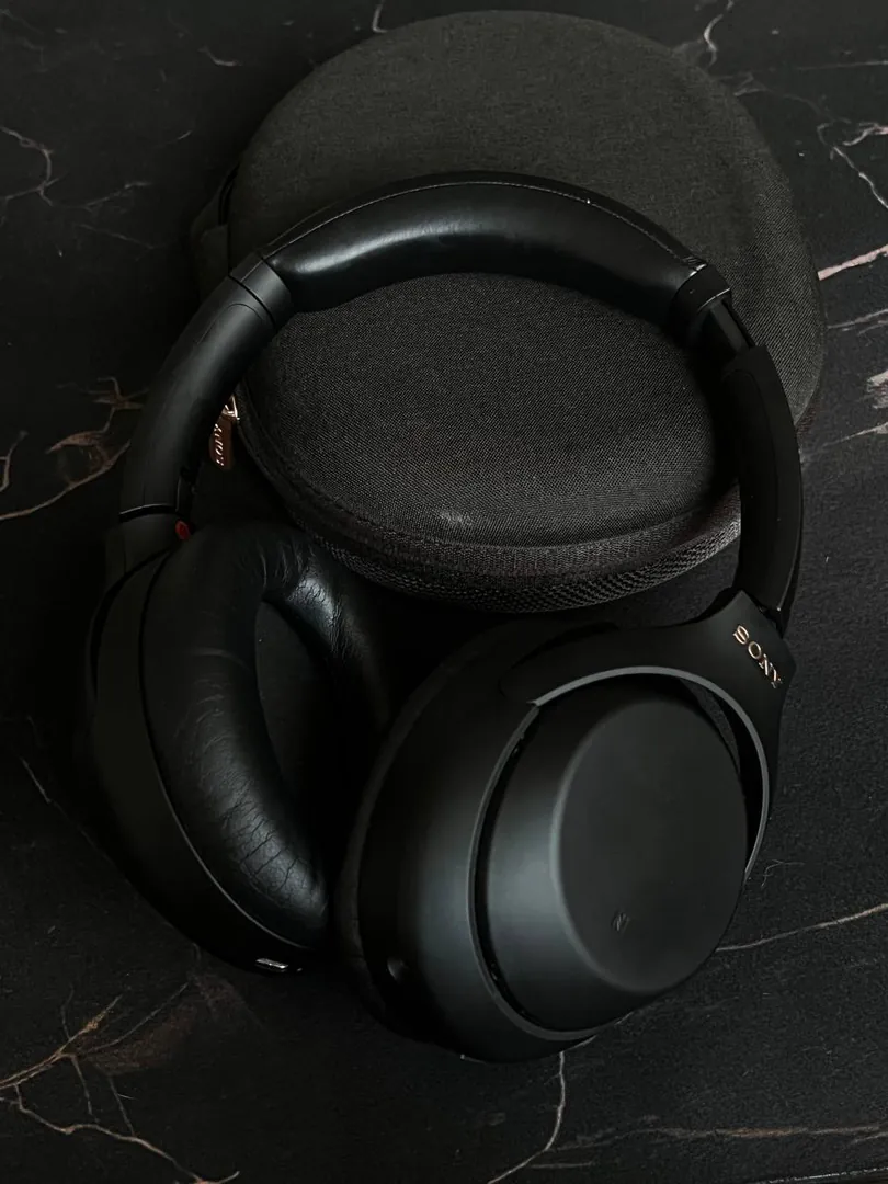 Wireless headphones Sony WH-1000XM4 — photo 3