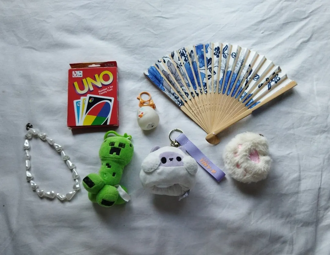 Various small items — photo 1