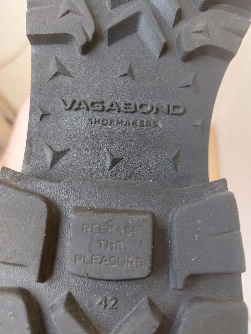 Vagabond Chelsea Boots — photo 2