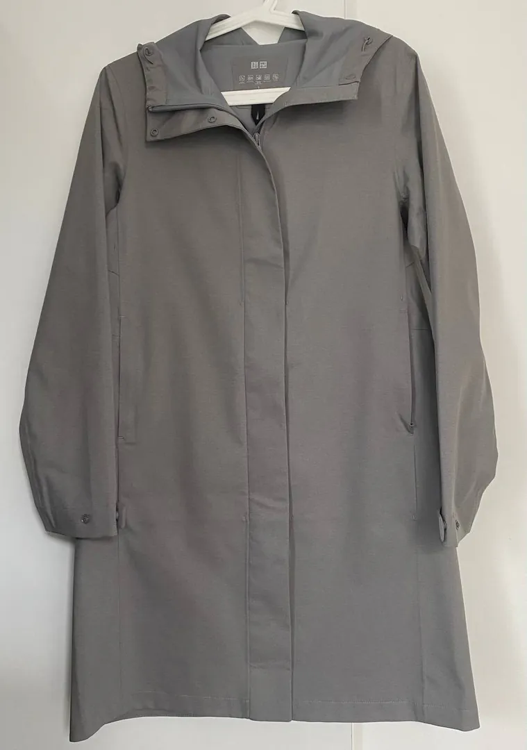 UNIQLO BlockTech raincoat — photo 1