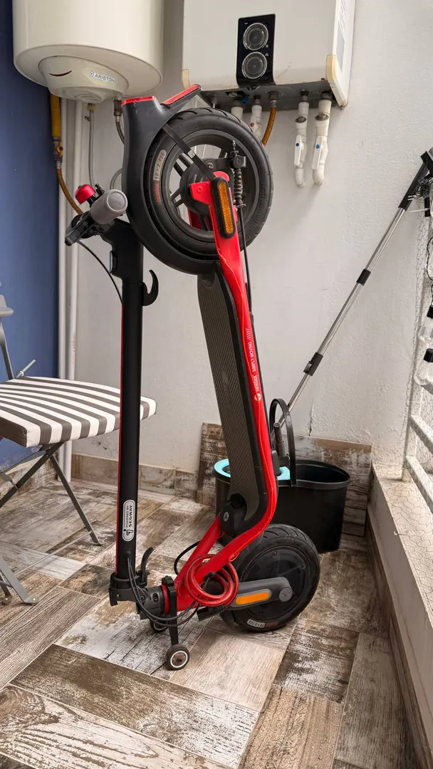 Ninebot Segway D18E Electric Scooter — photo 1