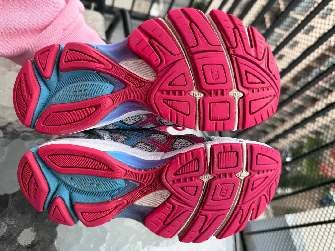 ქალის ASICS Gel-Runmiles კროსსოვერი — ფოტო 1