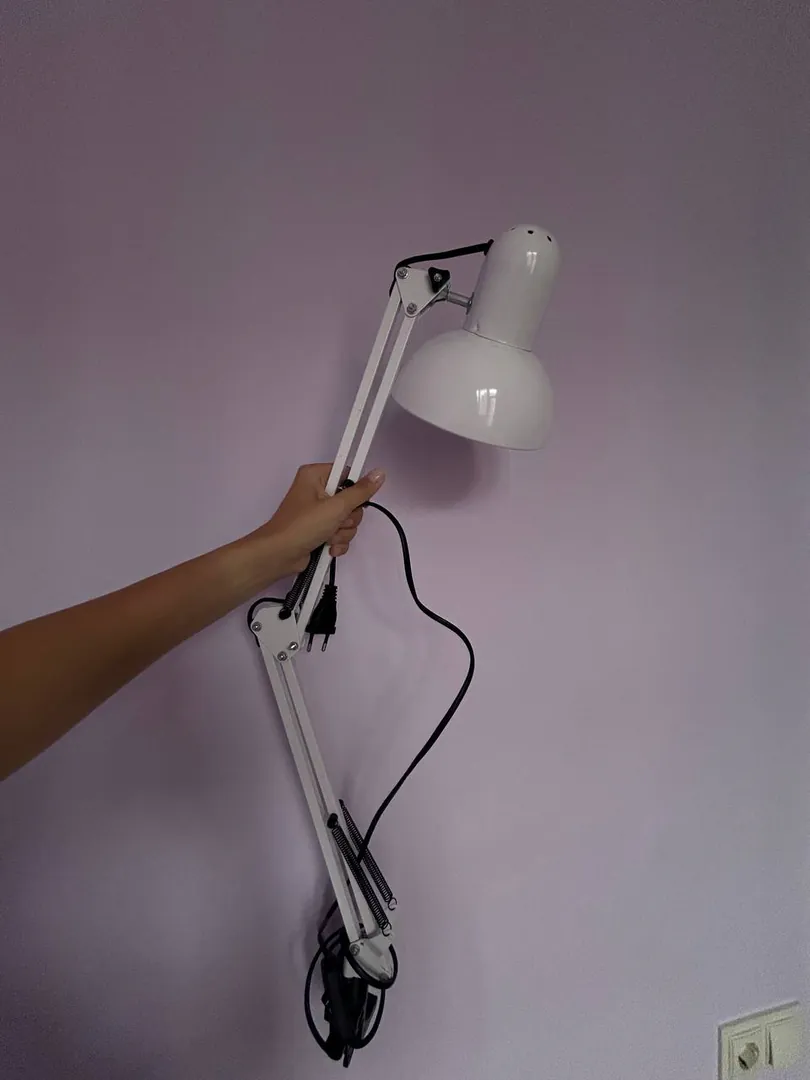 Desk lamp — photo 1