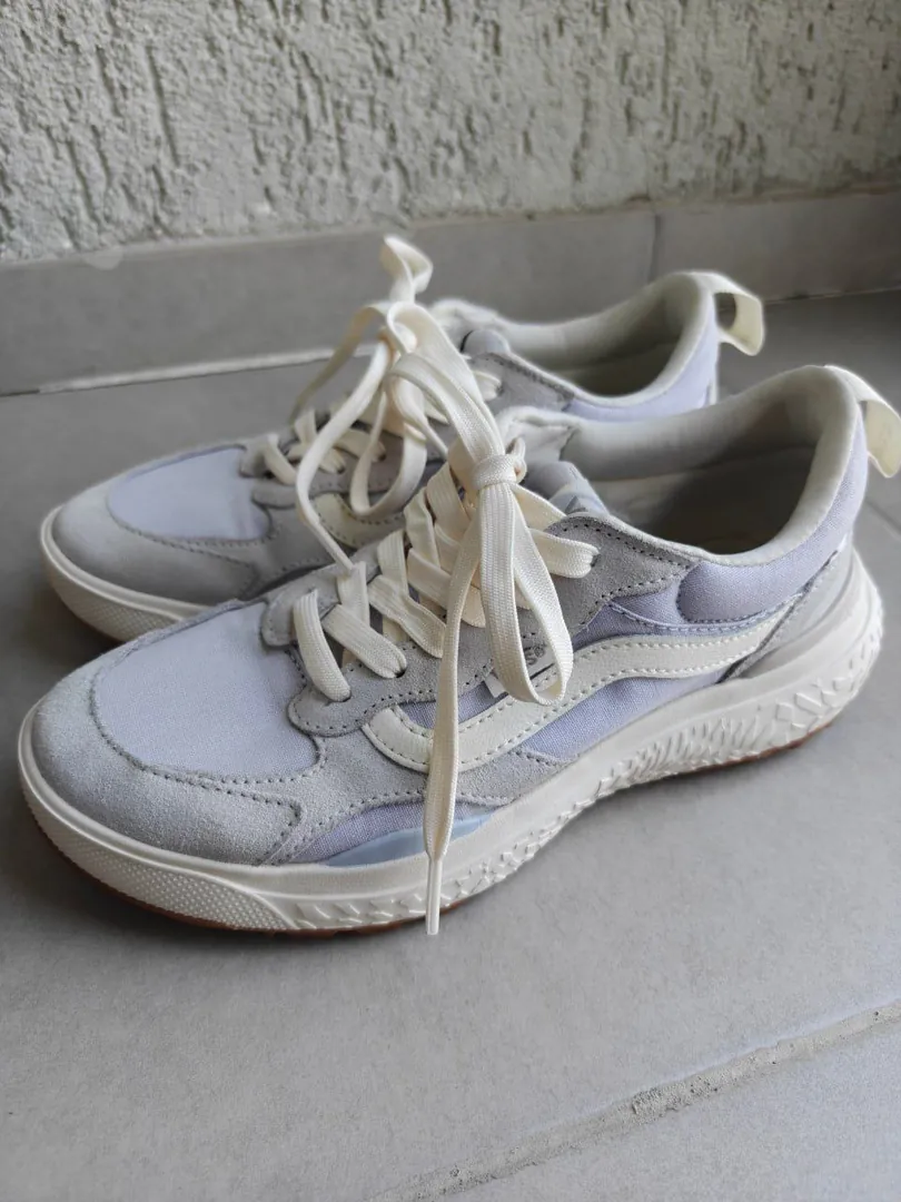 Women's Vans Ultrarange Neo VR3 sneakers — photo 2