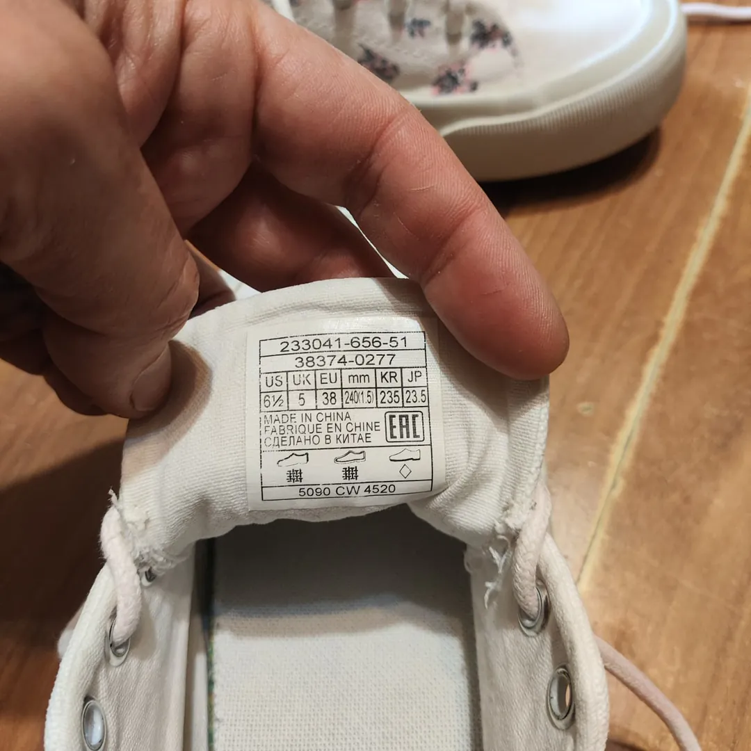 Sneakers Levi's Women's Emma Floral Fashion — photo 1