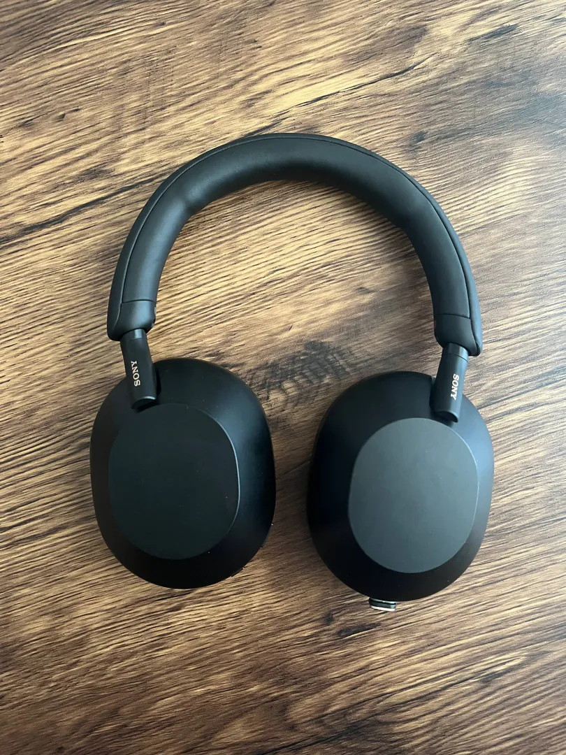Наушники Sony WH-1000XM5 — фото 4