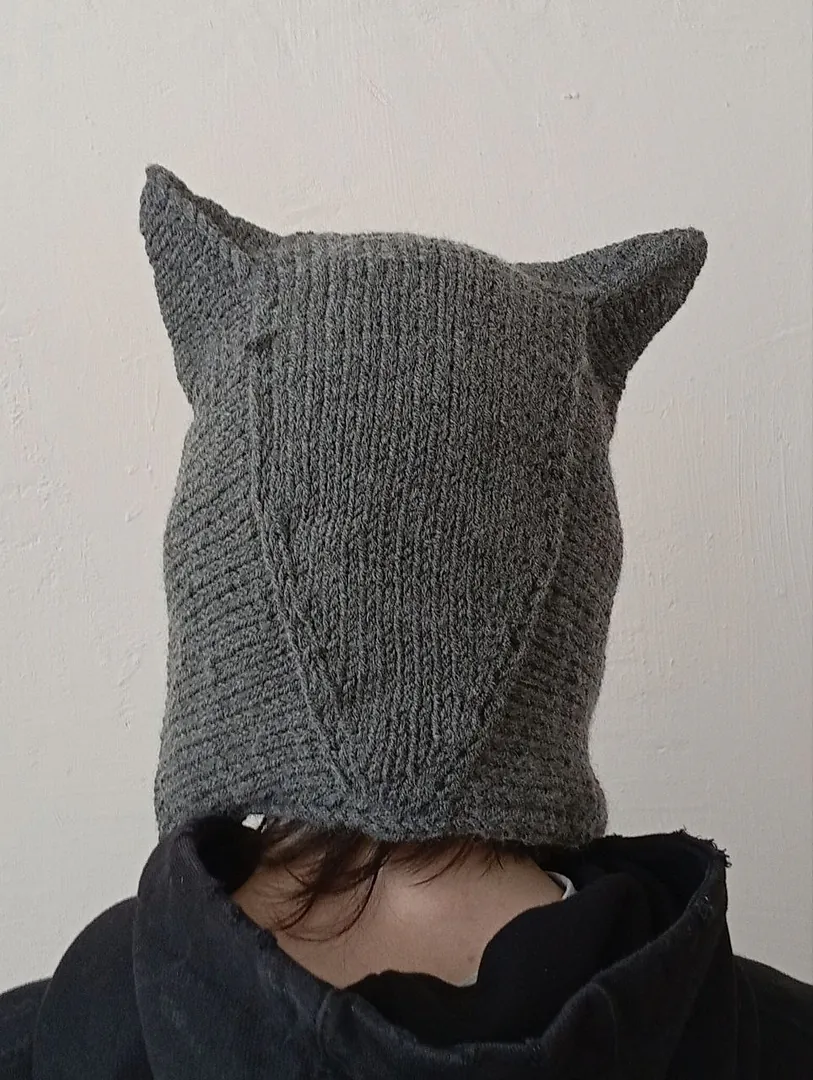 Hand-knitted hats — photo 1