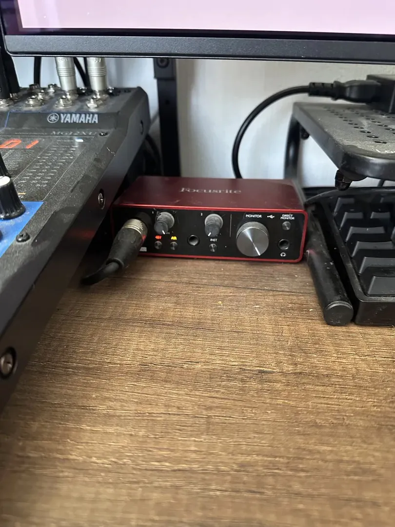 Аудиоинтерфейс Focusrite Scarlett Solo 3rd Gen — фото 2