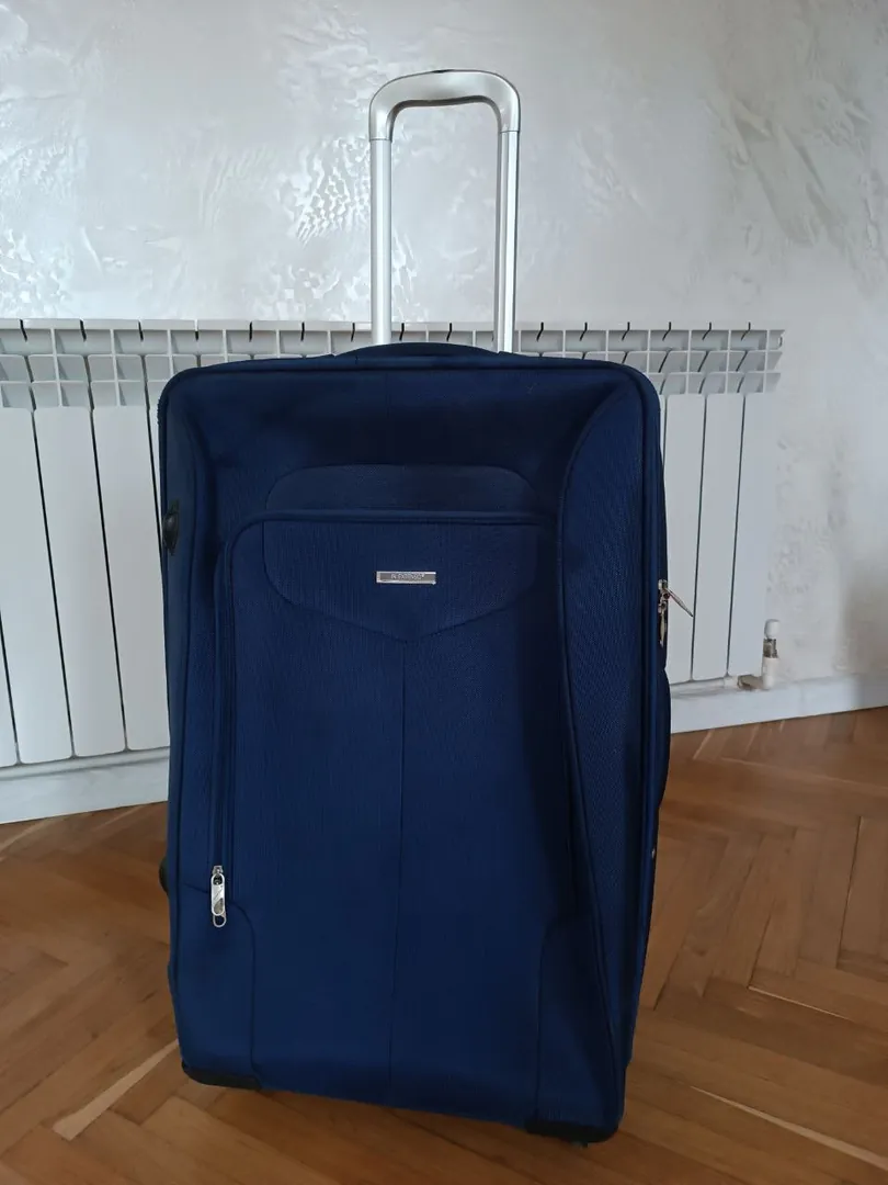 XL Suitcase — photo 3