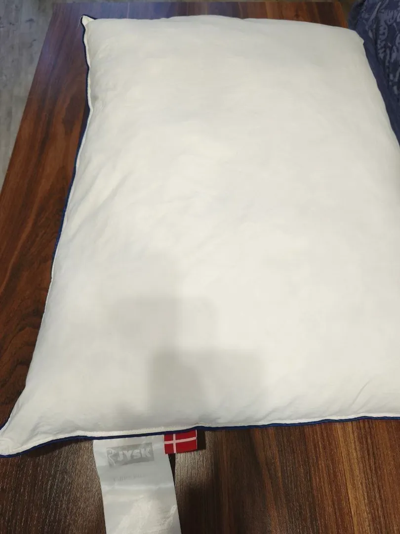 Jysk Fibre ბალიში 50x70 — ფოტო 1