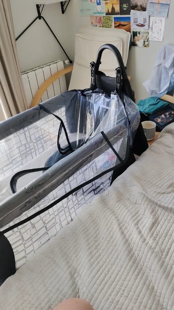 Baby cradle with mattress — photo 1